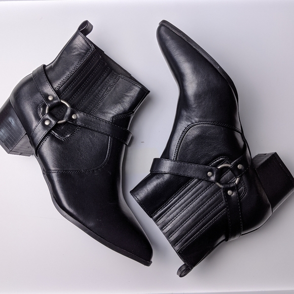 🌿 HALSTON BOOTIES🌿 - Picture 2 of 8